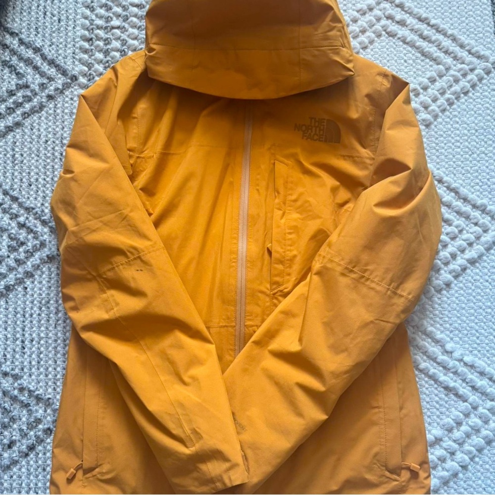 Women’s North Face Hyvent jacket , 3-in-1 removable lining